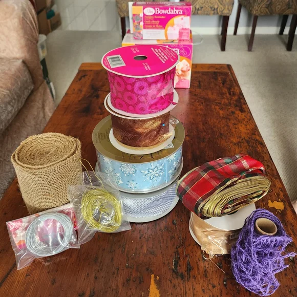 Bowdabra Mini and Large Bowmaker - Plus Ribbons - Picture 2 of 3